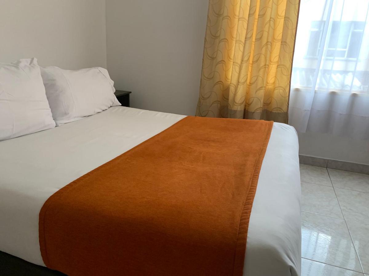 בוגוטה Hotel Pasajero Suites, Corferias מראה חיצוני תמונה