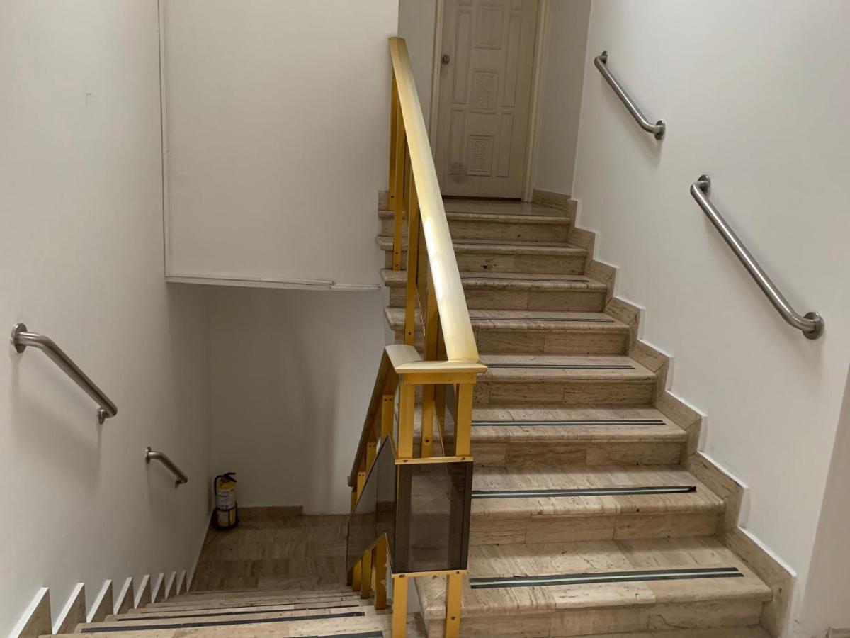 בוגוטה Hotel Pasajero Suites, Corferias מראה חיצוני תמונה