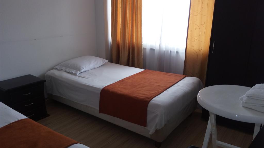 בוגוטה Hotel Pasajero Suites, Corferias מראה חיצוני תמונה