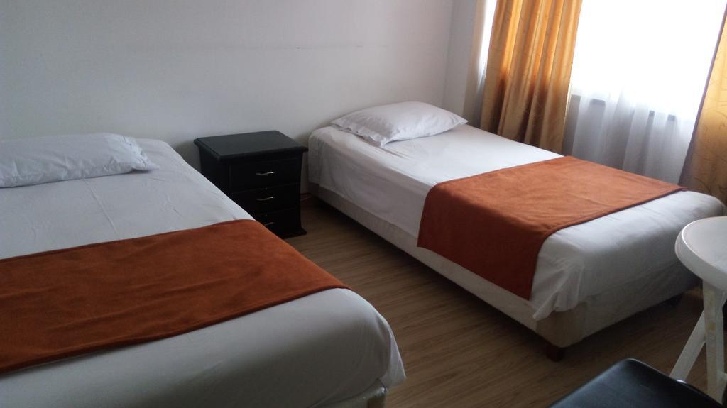 בוגוטה Hotel Pasajero Suites, Corferias מראה חיצוני תמונה