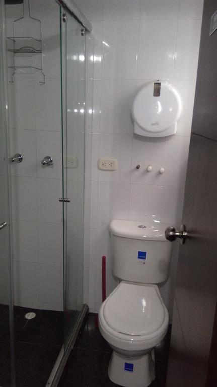 בוגוטה Hotel Pasajero Suites, Corferias מראה חיצוני תמונה